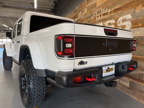 New 2026 Jeep Gladiator Rubicon AWD/4WD image 25