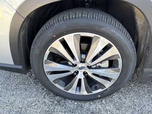 Certified 2021 Subaru Ascent Limited w/ Popular Package #2A AWD/4WD image 11