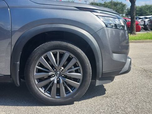 Used 2022 Nissan Pathfinder SL w/ SL Premium Package FWD image 9