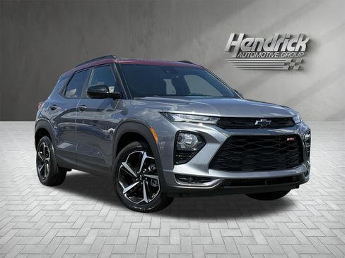 Used 2022 Chevrolet TrailBlazer RS w/ Technology Package AWD/4WD image 2