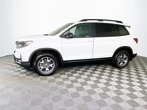 Used 2022 Honda Passport TrailSport image 4