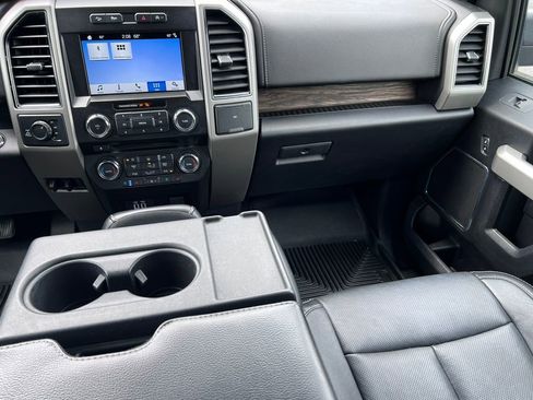 Used 2018 Ford F150 Lariat w/ FX4 Off-Road Package AWD/4WD image 32