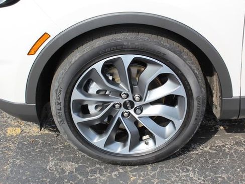 Certified 2023 Lincoln Nautilus Reserve AWD/4WD image 12