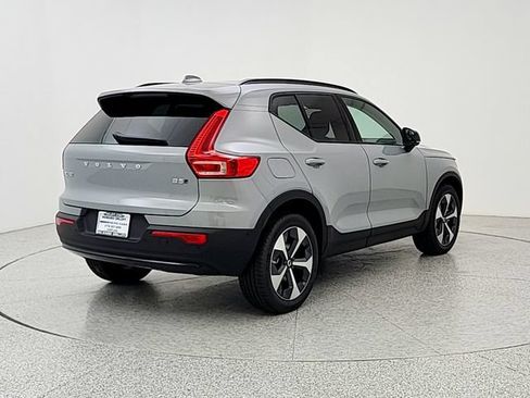 New 2026 Volvo XC40 B5 Plus w/ Protection Package Premier AWD/4WD image 5