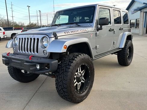 Used 2016 Jeep Wrangler Unlimited Rubicon image 3