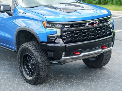 Used 2024 Chevrolet Silverado 1500 ZR2 w/ Technology Package AWD/4WD image 39