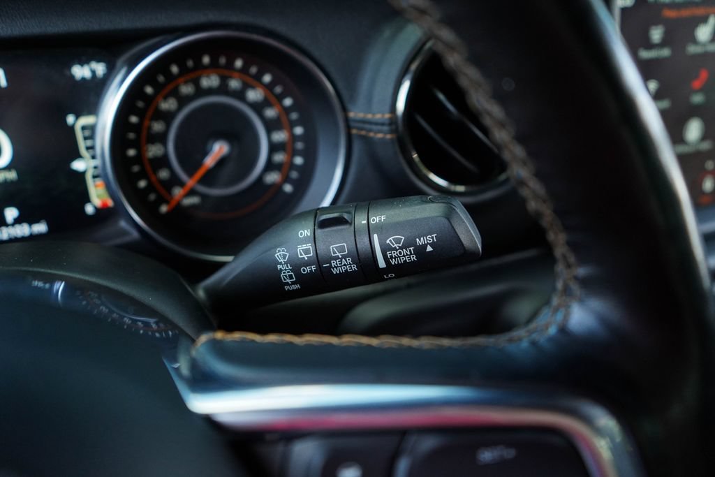 Used 2021 Jeep Wrangler Unlimited Sahara AWD/4WD image 34