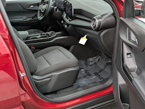 Used 2026 Chevrolet Equinox LT image 16