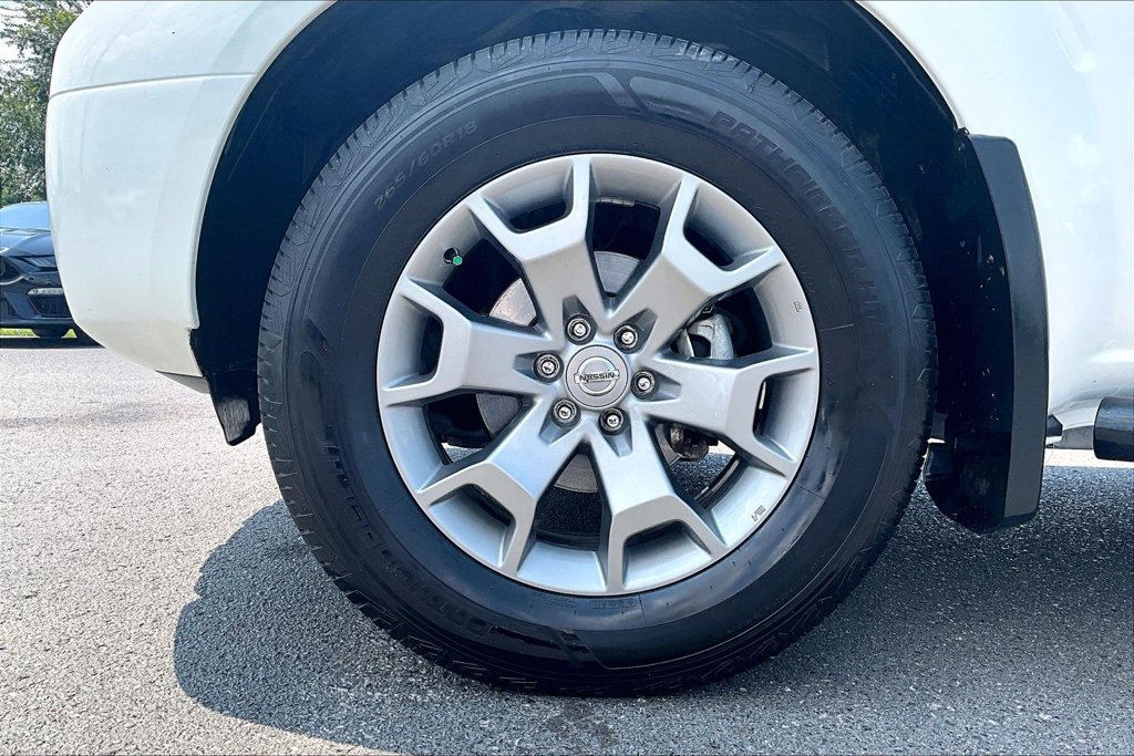 Used 2020 Nissan Frontier 2WD Crew Cab image 35