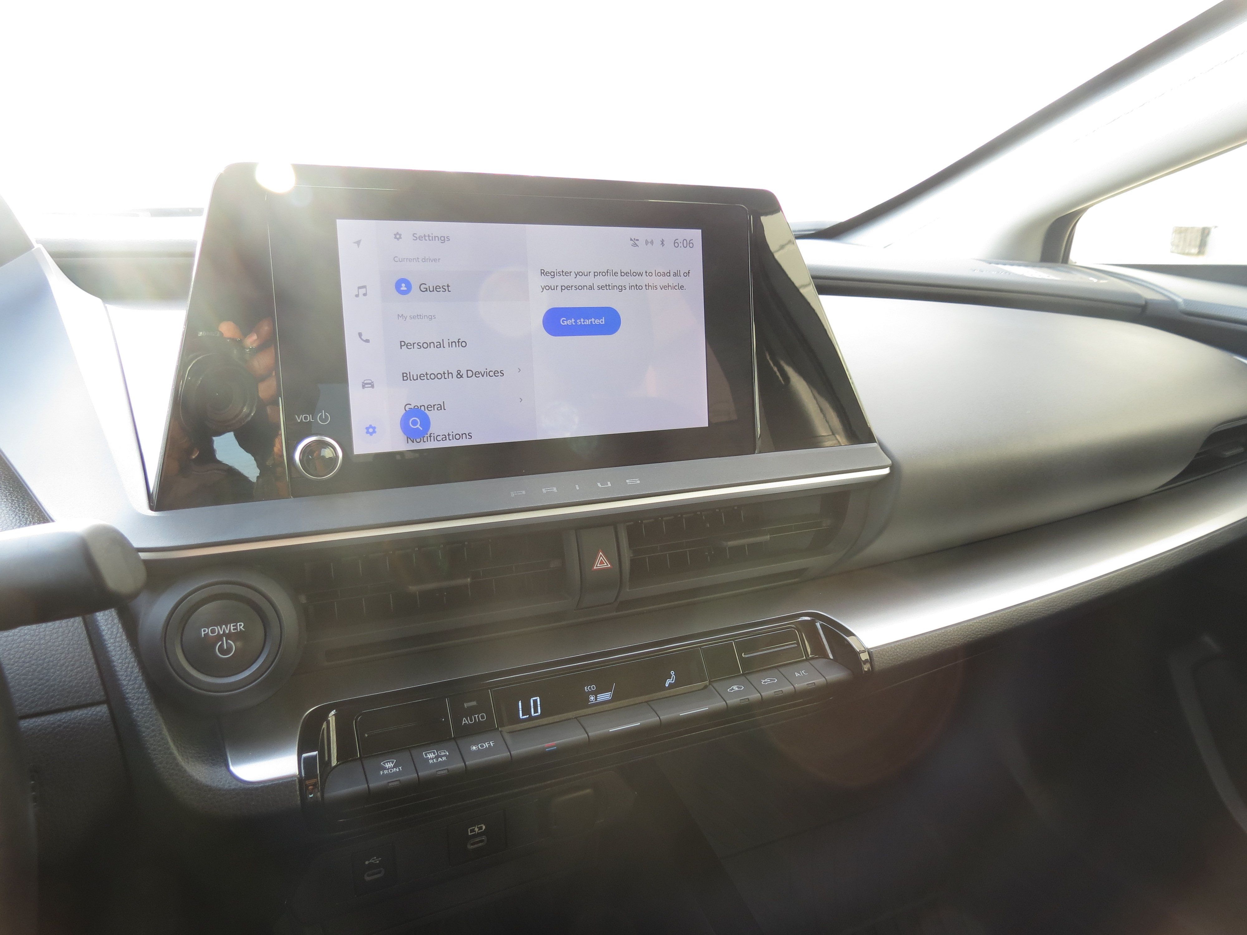 Used 2023 Toyota Prius LE FWD image 19