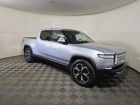 Used 2024 Rivian R1T Adventure AWD/4WD image 7