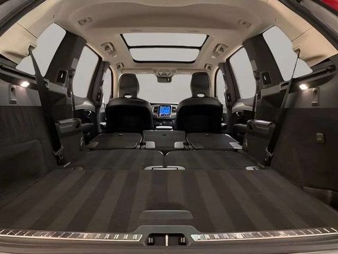 Used 2025 Volvo XC90 B5 Core AWD/4WD image 97