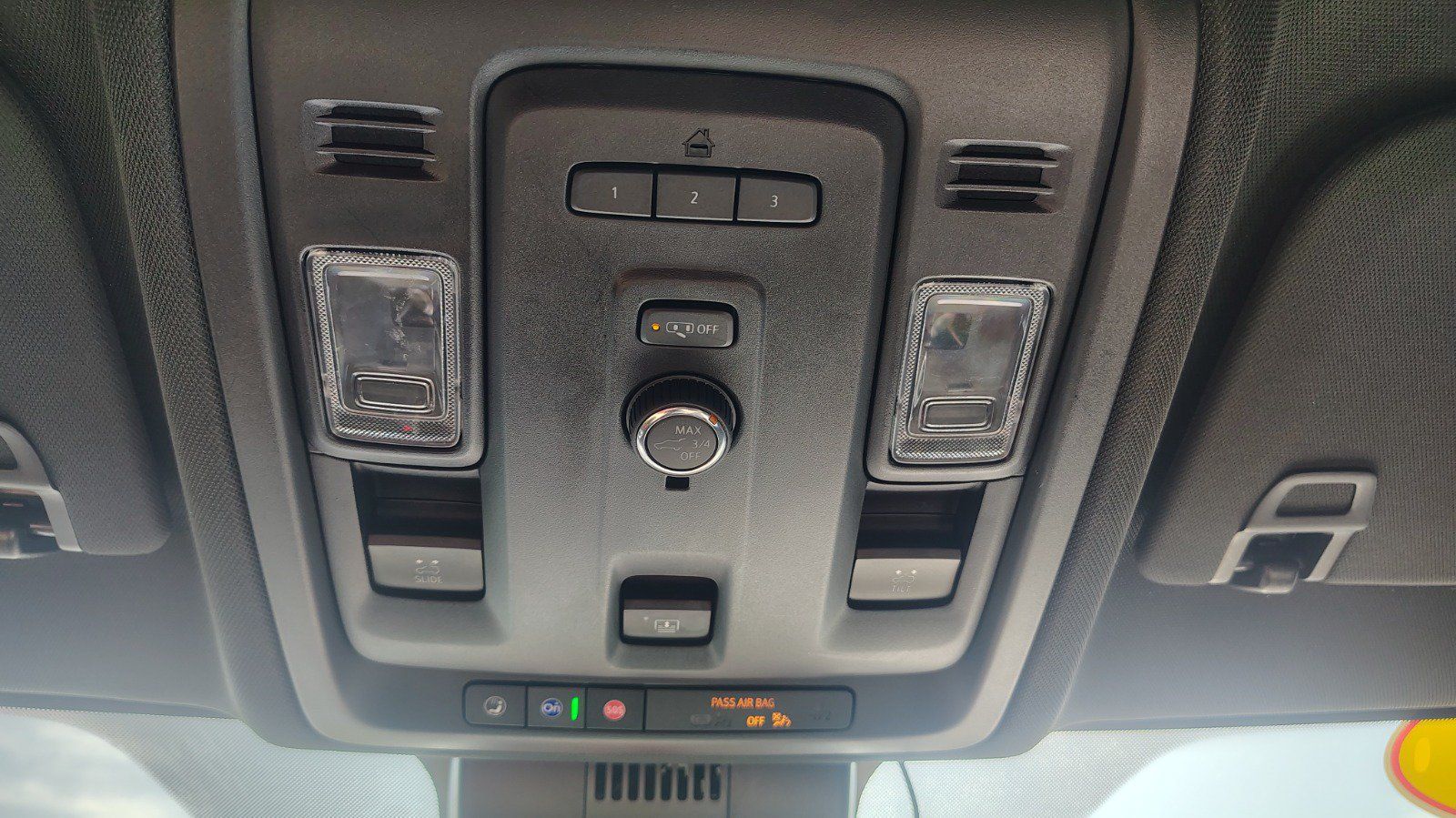 Used 2023 GMC Yukon SLT AWD/4WD image 42