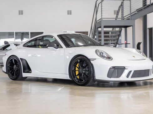 Used 2018 Porsche 911 GT3 image 8