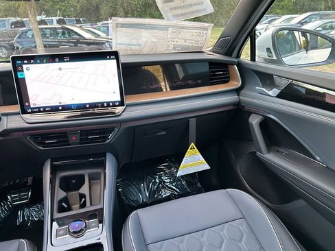 New 2026 Volkswagen Tiguan SEL R-Line image 11