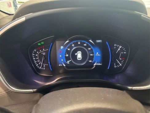 Used 2019 Hyundai Santa Fe SEL FWD image 10