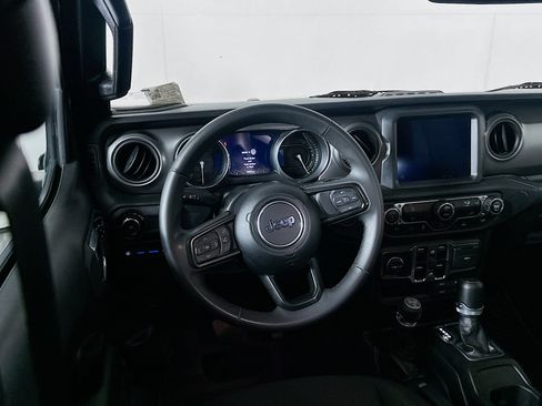 Used 2023 Jeep Wrangler Unlimited w/ Sun & Screen Package AWD/4WD image 17