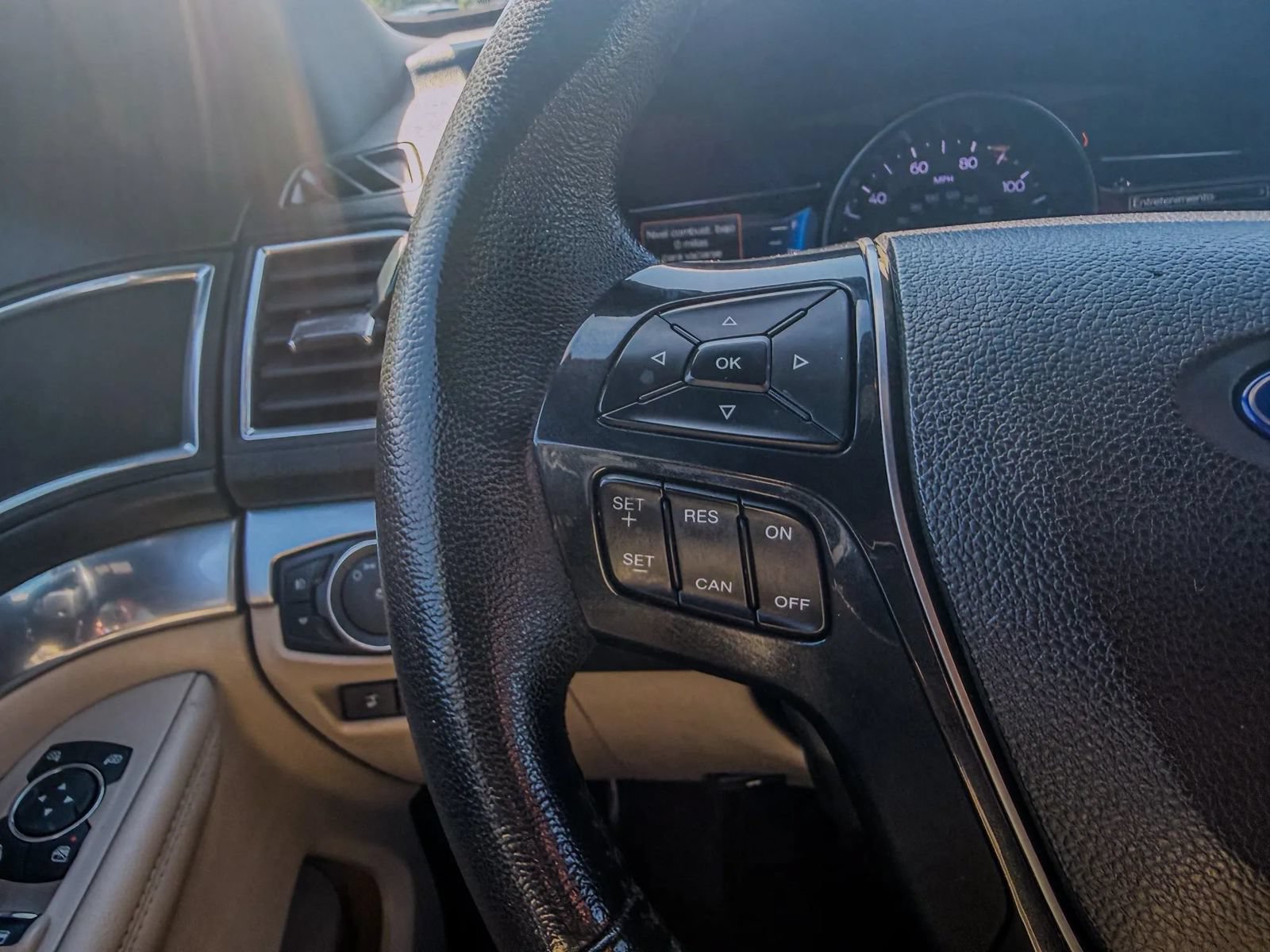Used 2018 Ford Explorer Limited FWD image 31