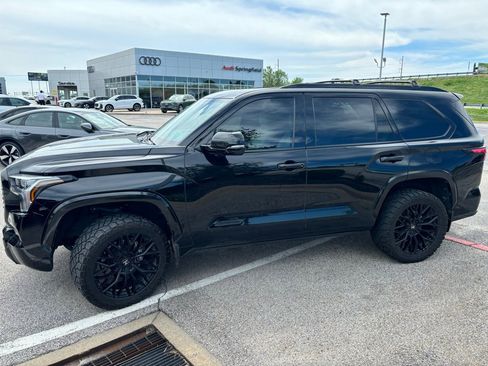 Used 2024 Toyota Sequoia Capstone AWD/4WD image 3