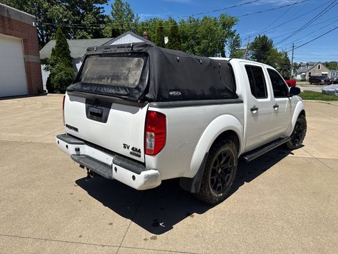Used 2019 Nissan Frontier SV w/ Value Truck Package AWD/4WD image 6