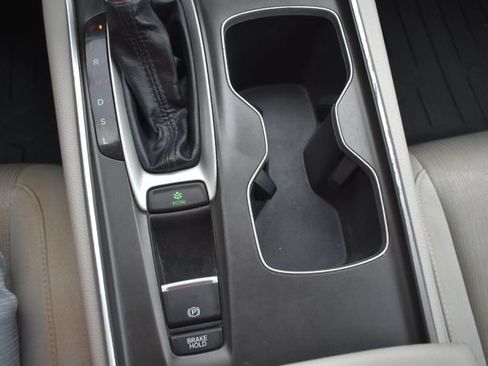 Used 2018 Honda Accord LX image 26