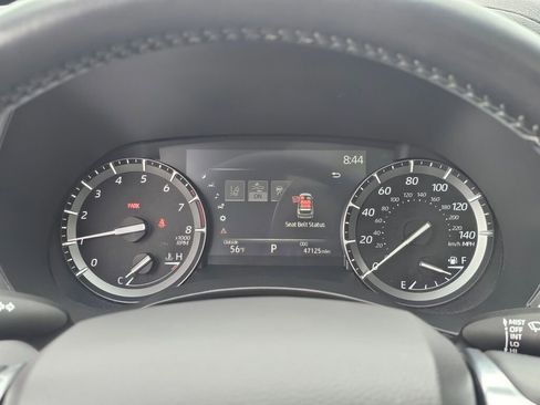 Used 2021 Toyota Highlander XLE AWD/4WD image 24