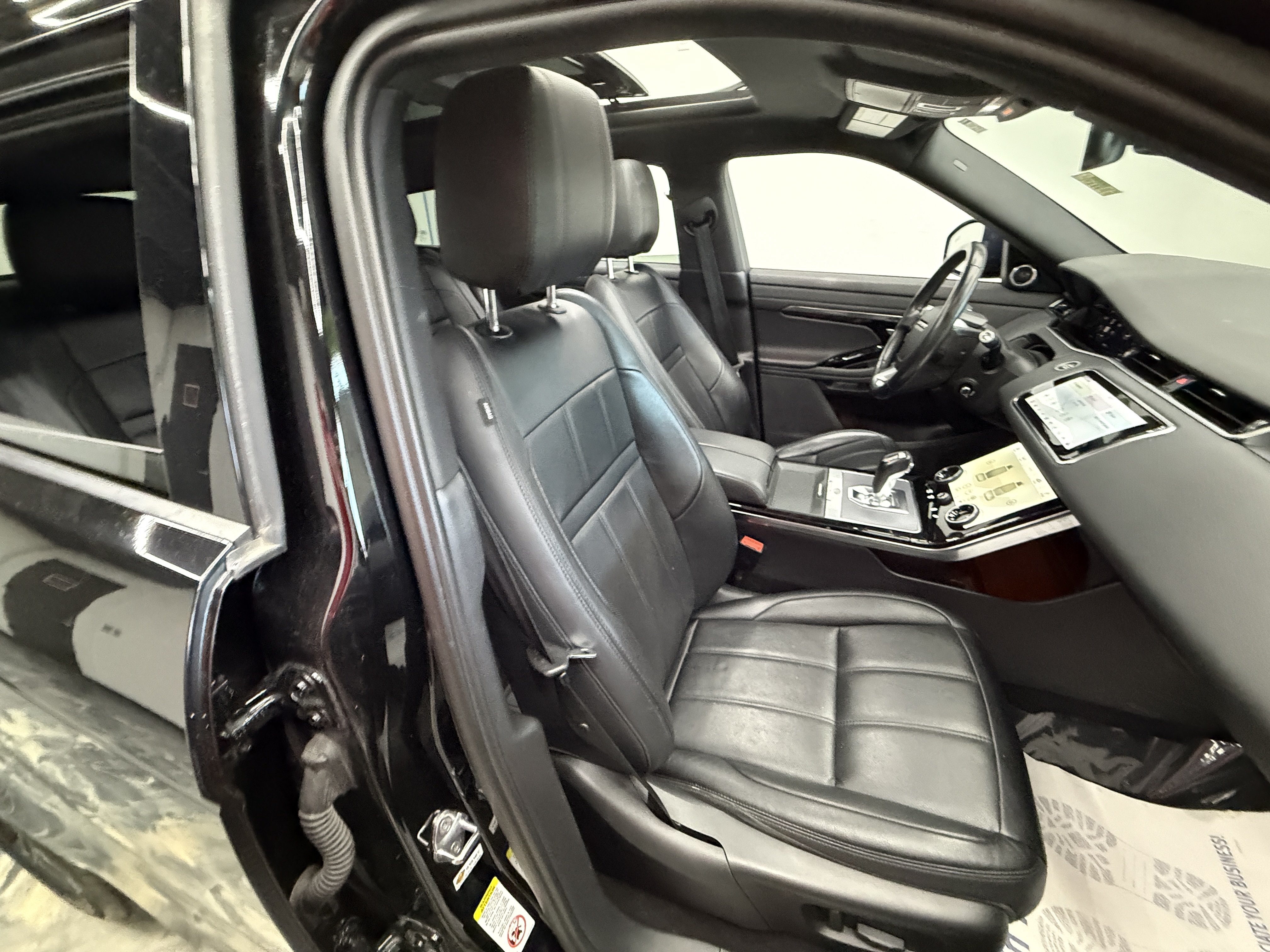 Used 2020 Land Rover Range Rover Evoque S AWD/4WD image 20