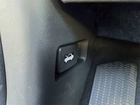 New 2026 Honda HR-V EX-L image 15