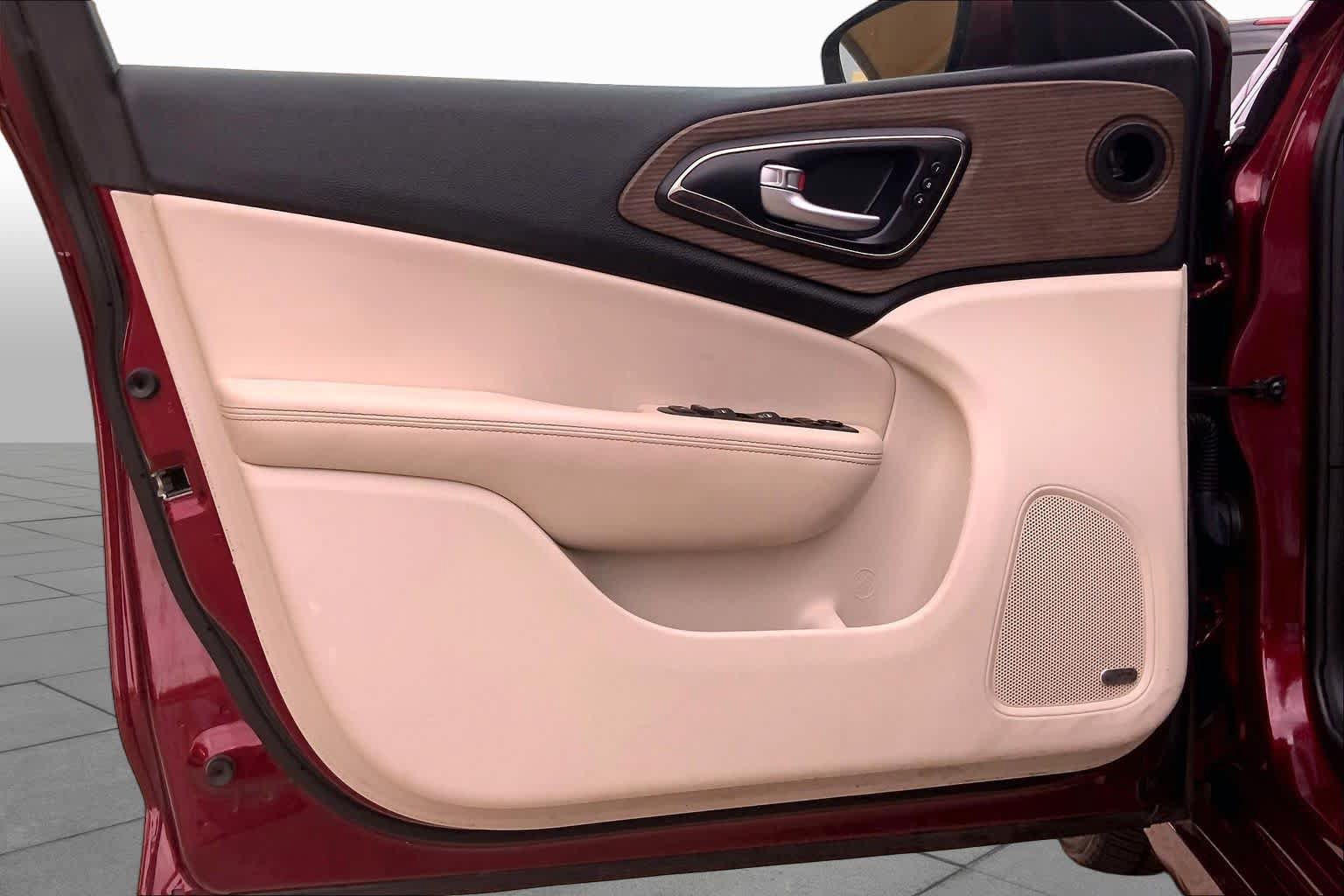 Used 2015 Chrysler 200 C w/ Navigation & Sound Group I FWD image 22