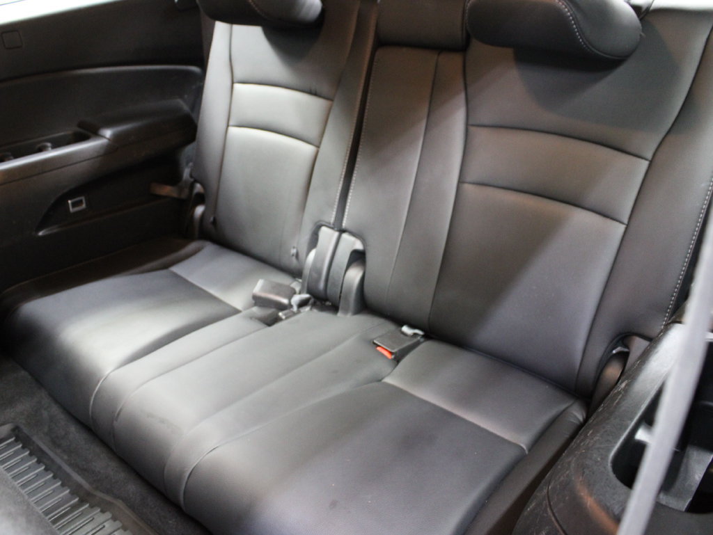 Used 2018 Honda Pilot Touring image 16