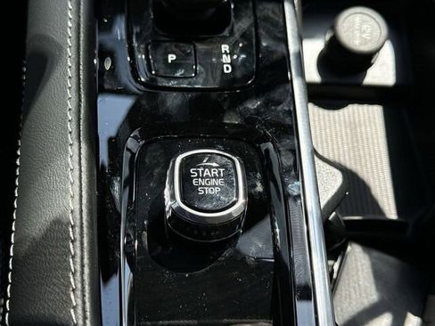 New 2024 Volvo XC90 T8 Ultimate w/ Protection Package Premier image 16