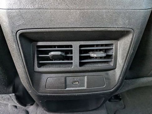 Used 2023 Chevrolet Colorado LT RWD image 27