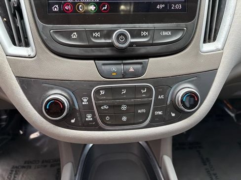 Used 2022 Chevrolet Malibu LT FWD image 22