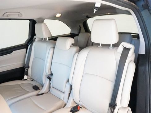 Certified 2025 Honda Odyssey EX-L image 18