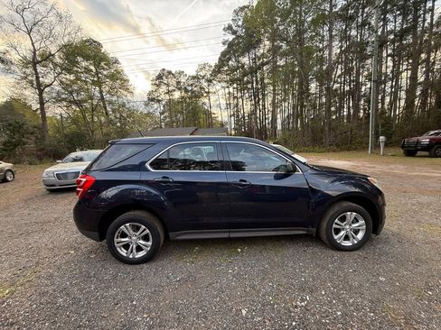 Used 2017 Chevrolet Equinox LS image 7