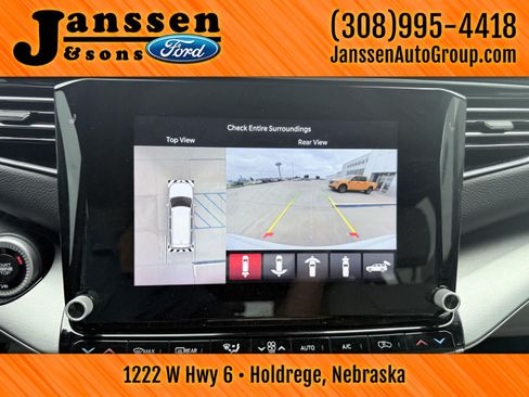 Used 2025 Jeep Wagoneer Series III w/ Premium Group I AWD/4WD image 26