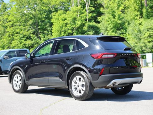 Certified 2023 Ford Escape Active AWD/4WD image 3