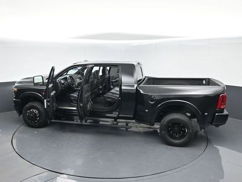 Used 2025 RAM 3500 Limited AWD/4WD image 61