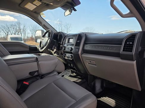 Used 2021 Ford F450 XL w/ Power Equipment Group image 33