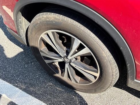 Used 2017 Nissan Rogue SL image 15