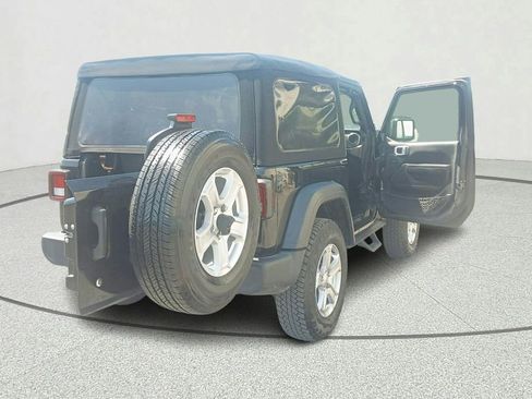 Used 2020 Jeep Wrangler Sport AWD/4WD image 13