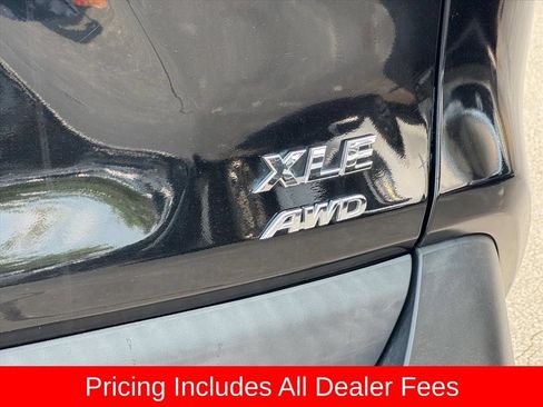 Used 2021 Toyota RAV4 XLE AWD/4WD image 5