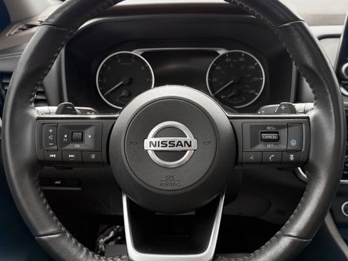 Used 2021 Nissan Rogue SV w/ Premium Package AWD/4WD image 18