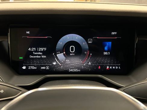 Used 2024 GMC Acadia Elevation image 11