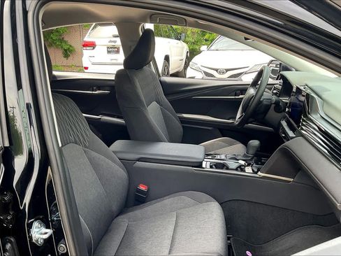 Used 2026 Toyota Camry LE image 9