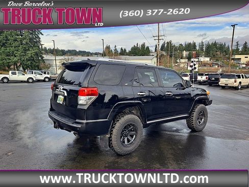 Used 2010 Toyota 4Runner SR5 image 3
