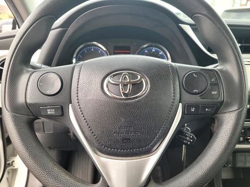 Used 2019 Toyota Corolla LE image 22