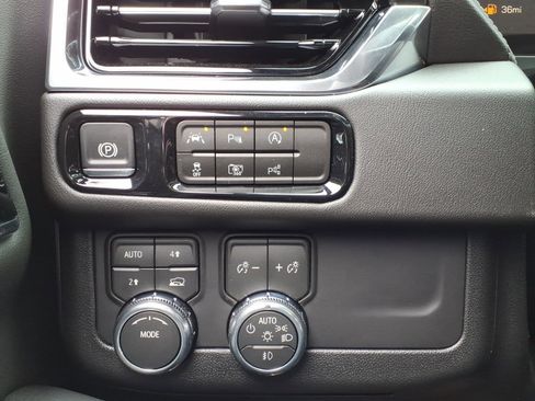 New 2026 GMC Yukon Denali w/ Sun & Power Step Package image 26