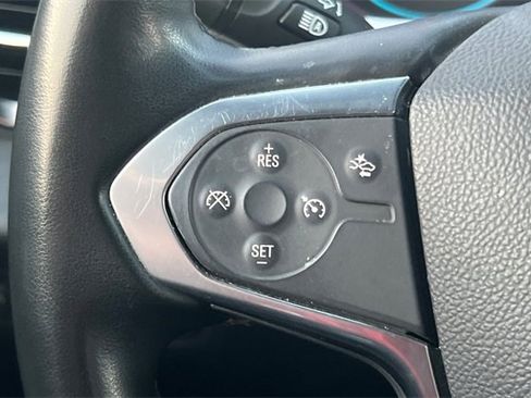 Used 2023 Chevrolet Traverse LT image 33