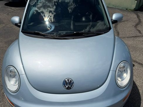 Used 2009 Volkswagen Beetle Coupe FWD image 10